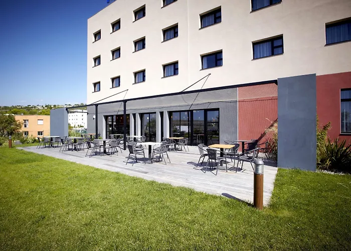 Holiday Inn Express - Marseille Airport By Ihg Vitrolles 