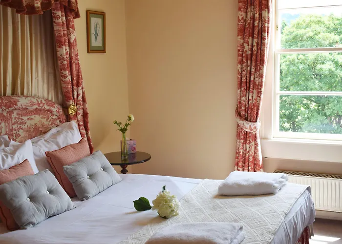 The Windsor Townhouse Air Conditioned Rooms Bath