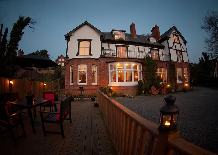 Oyo Rayanne House Guest Accommodation Holywood 