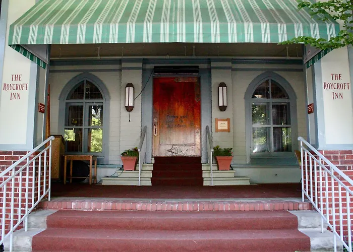 Roycroft Inn East Aurora