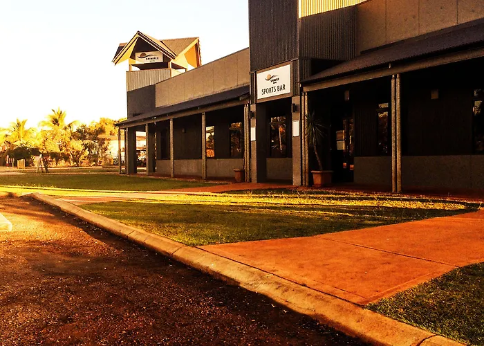 Spinifex Hotel Derby