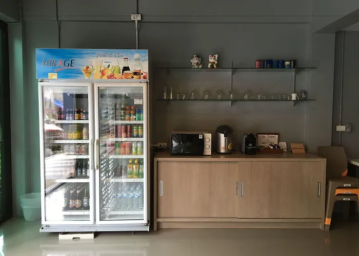 Chalong Sea Breeze Hotel