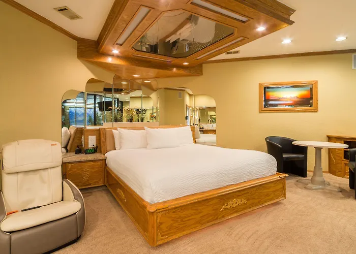 Sybaris Pool Suites Mequon Brown Deer