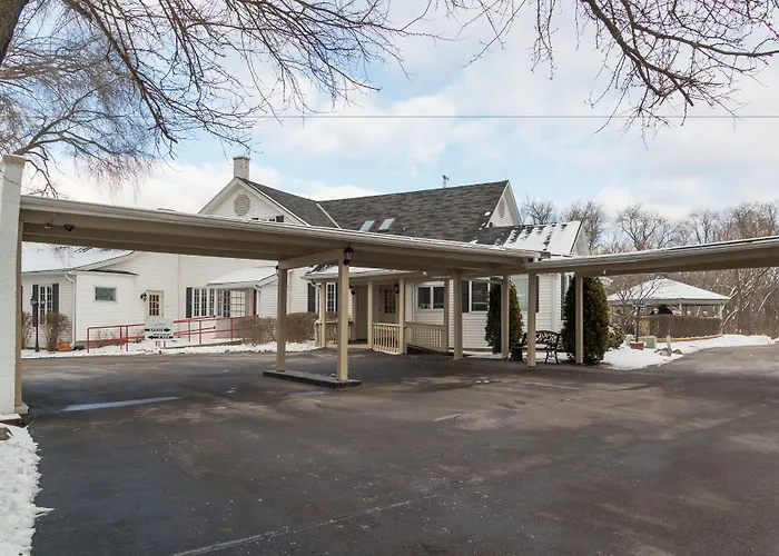 Sybaris Pool Suites Mequon Brown Deer