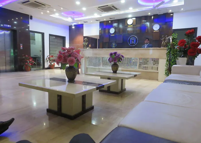 Hotel Madhushrie Agra 