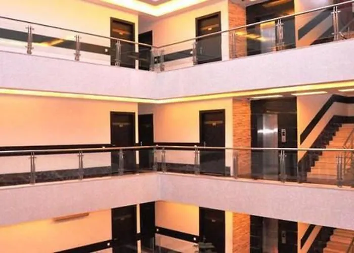 Blue Pearl Hotel Delhi 
