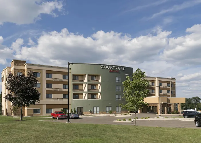 Courtyard By Marriott Battle Creek Hotel