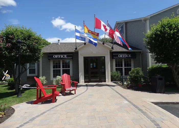 Amsterdam Inn & Suites Sussex