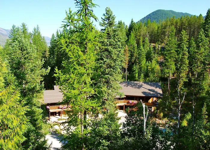 Glacier Guides Lodge West Glacier