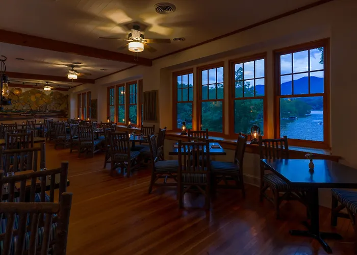 Lodge On Lake Lure