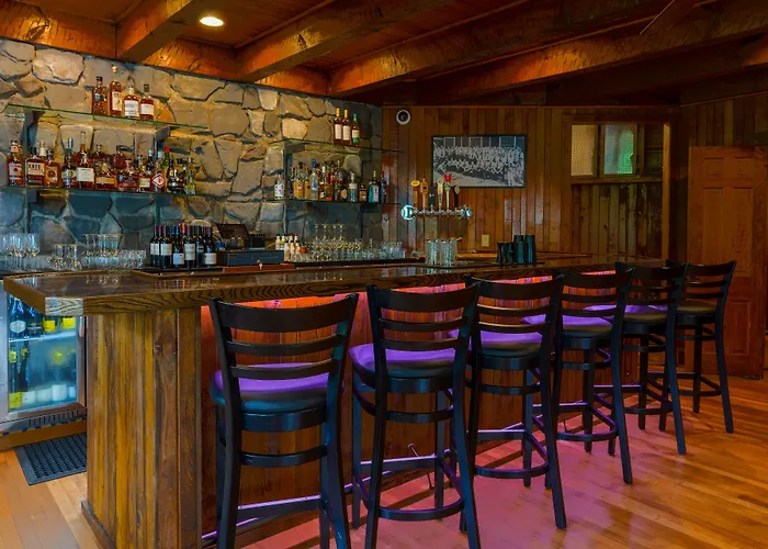 Lodge On Lake Lure