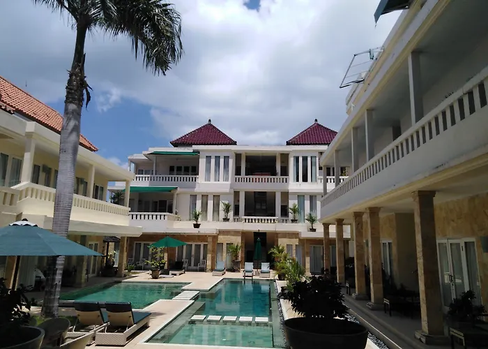 Bali Court Hotel & Apartment Legian 