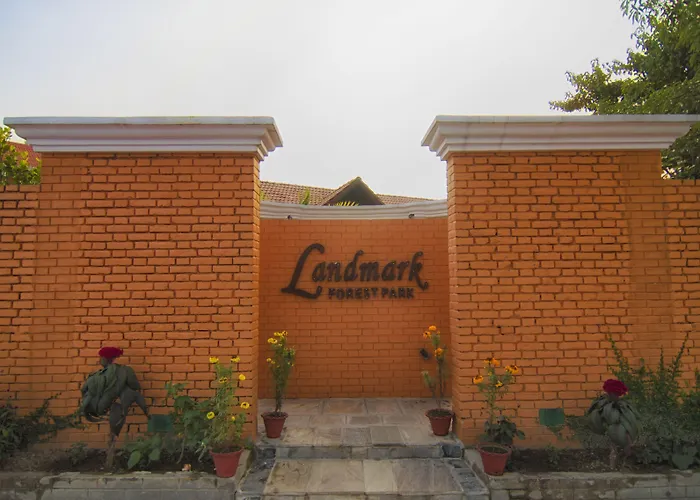 Landmark Forest Park Sauraha