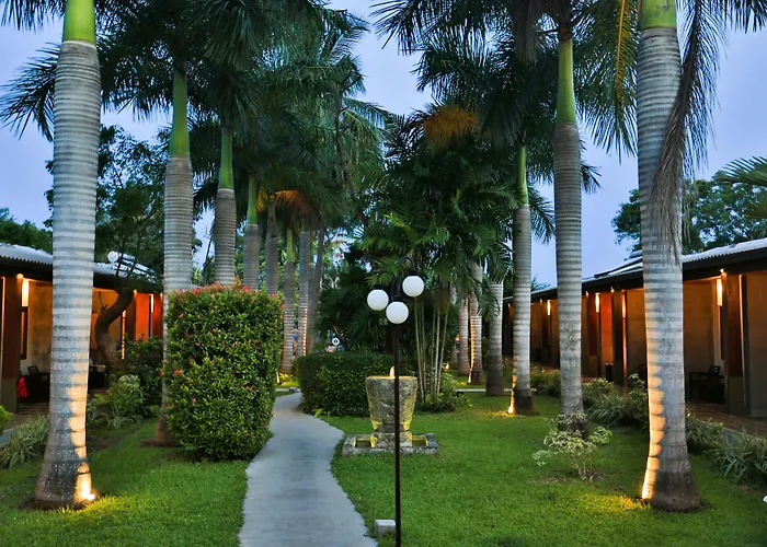 Chaarya Resort & Spa Tissamaharama