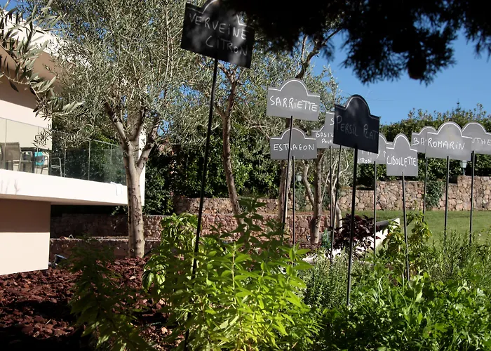 Seventeen Hotel Valbonne