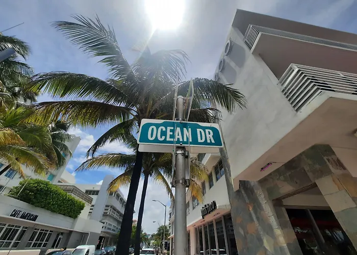 Stardust Hotel Miami Beach
