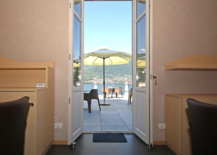 Hotel Helvetia Lezzeno