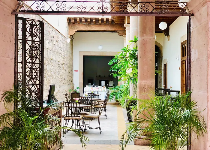 Hotel Expres By Hosting House Morelia