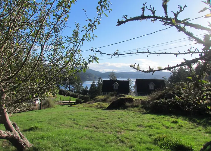 Moonlit Cove B&B Sooke