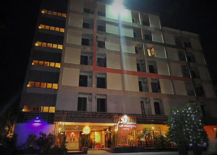 La Moon At Phuket - Sha Extra Plus