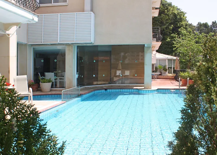 Chrielka Hotel Limassol