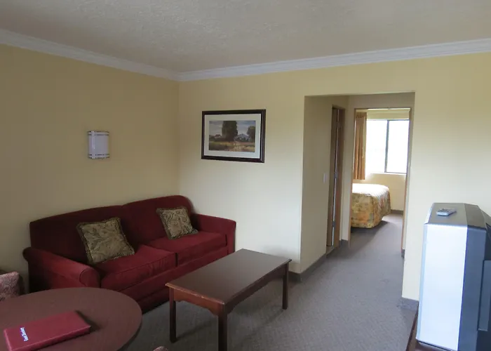 Western Royal Inn Tillamook