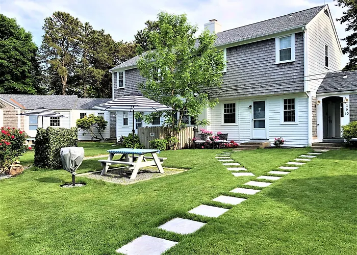 The Seagrove Suites & Guest Rooms Eastham