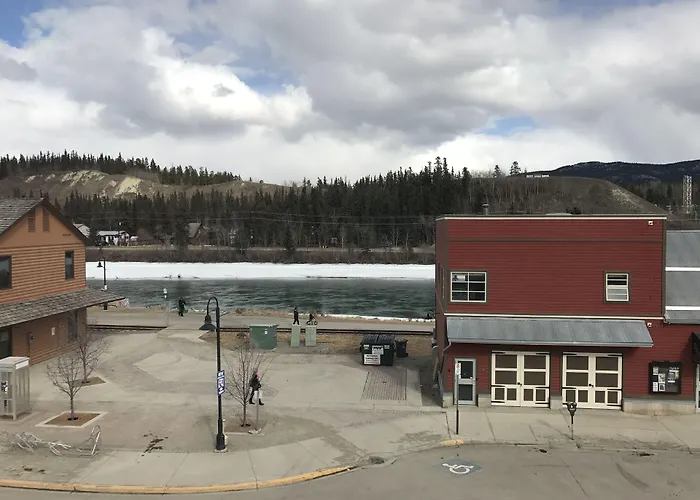 Edgewater Hotel Whitehorse