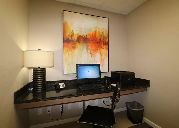 Baymont Inn & Suites By Wyndham Odessa