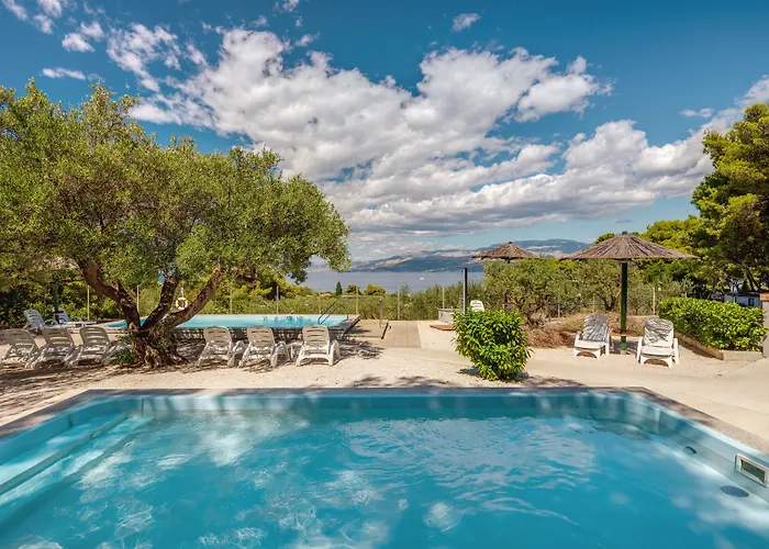 Waterman Beach Village Supetar