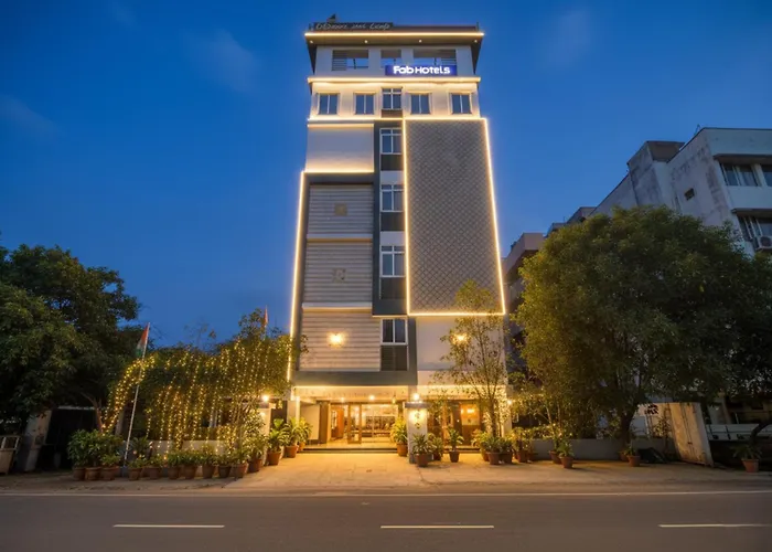 Hotel Corner Courtyard Kondapur 
