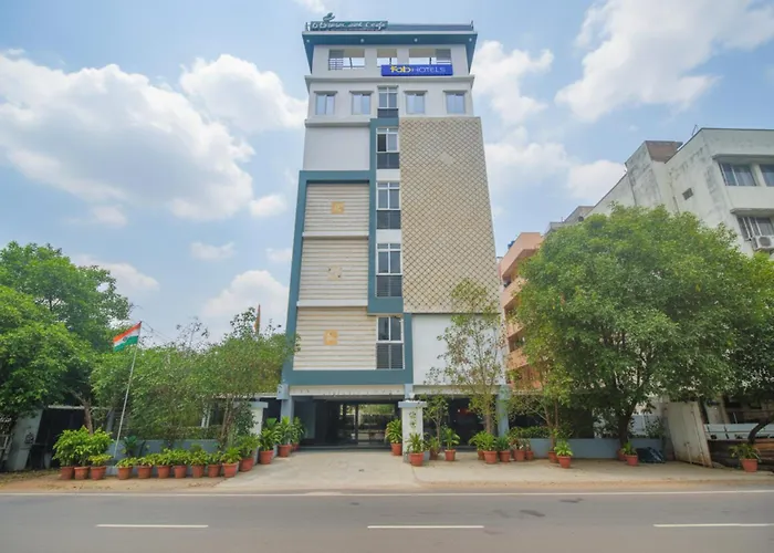 Hotel Corner Courtyard Kondapur 