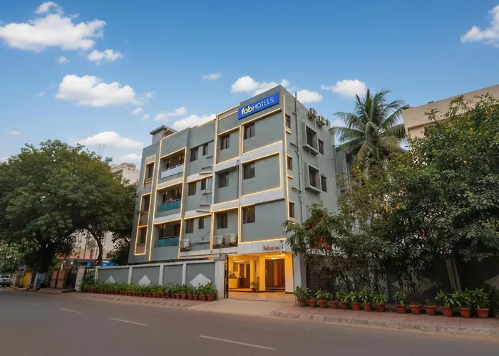 Fabhotel Saffron Inn I - Nr Darshan Museum Pune