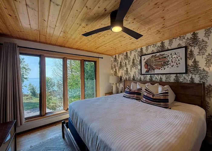 Thomsonite Inn On Lake Superior Grand Marais