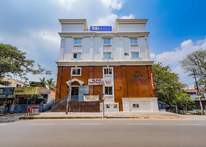 Fabhotel Shakthi Suites - Nr Jayadeva Hospital Bangalore