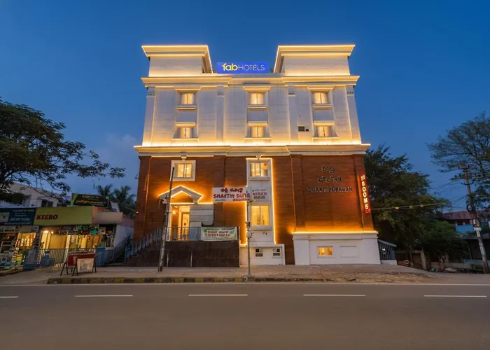 Fabhotel Shakthi Suites - Nr Jayadeva Hospital Bangalore