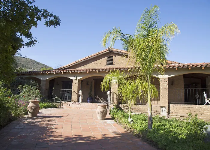 Vineyard Hacienda Hotel Spring Valley 