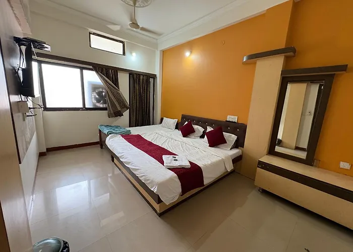 Hotel Chaitanya Maheshwar