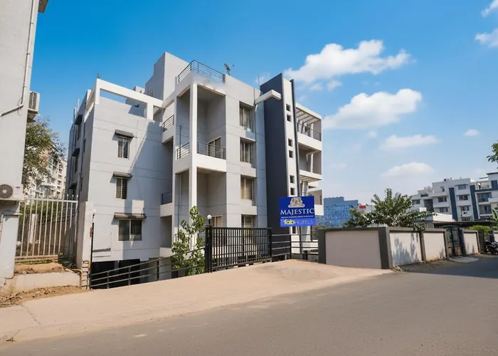 Fabhotel Majestic Luxurious - Nr Rajaram Bhiku Pathare Stadium Pune