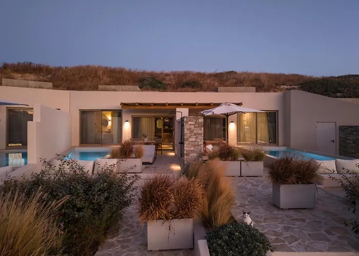 Solus Suites Milos Adamantas 