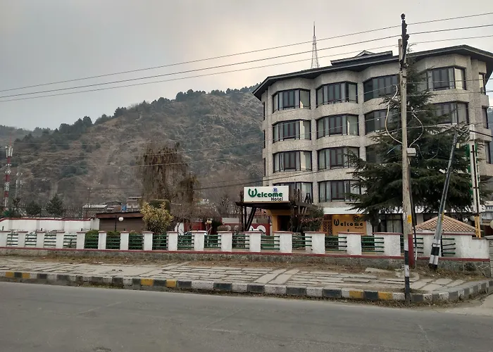 Welcome Hotel At Dal Lake Srinagar 