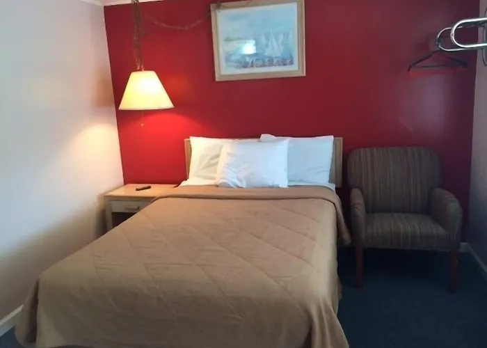 Fels Three Crown Motel Clarence