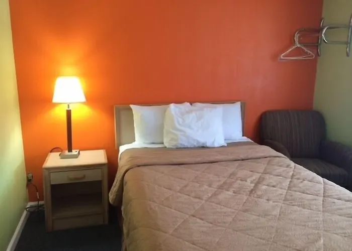 Fels Three Crown Motel Clarence