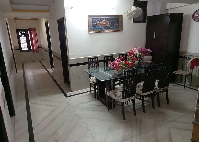 Hotel Su Shree Continental Dx Near New Delhi Railway Station