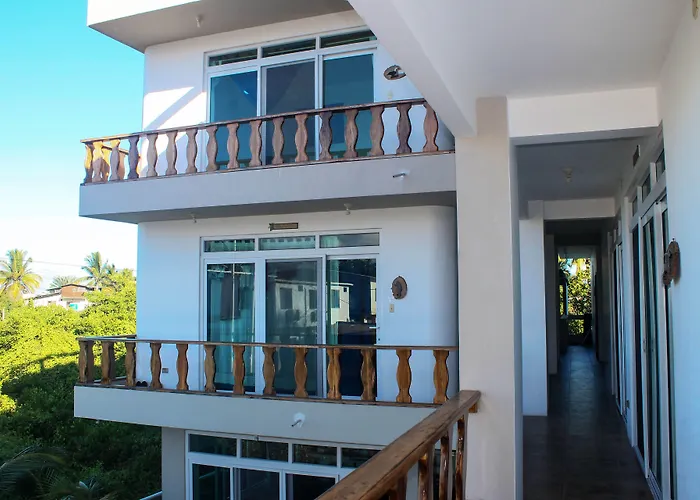 Hotel Cally Puerto Villamil