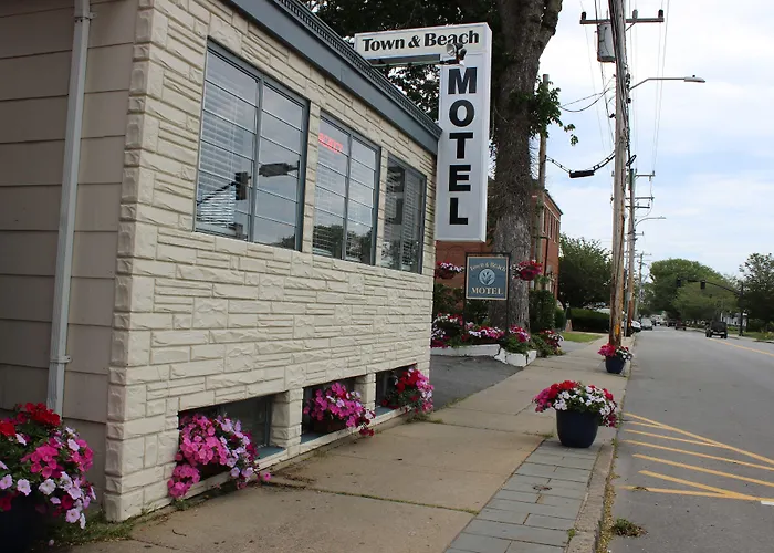 Town & Beach Motel Falmouth