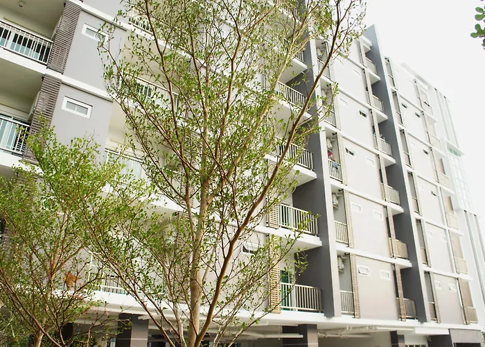 เวลธ เทอร์ตี้ Hotel กรุงเทพมหานคร