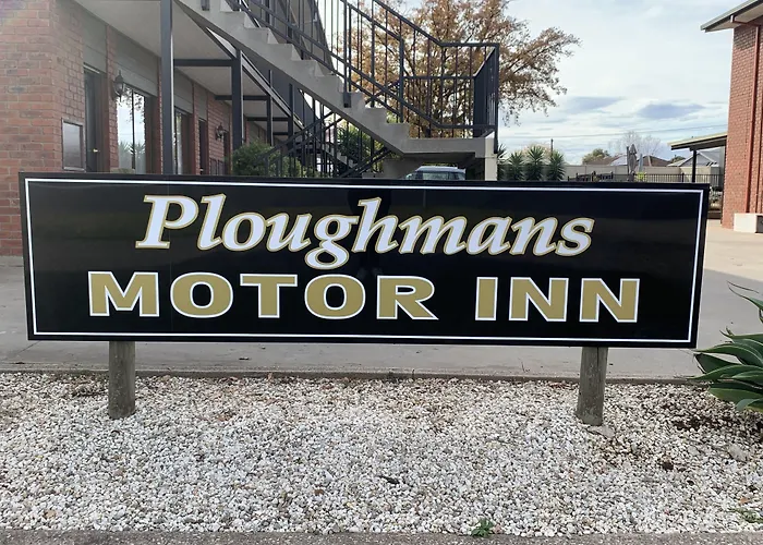 Ploughmans Motor Inn Horsham