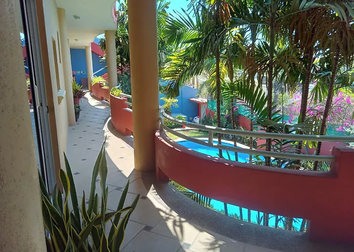 Hotel Casa Misifus Barra de Navidad