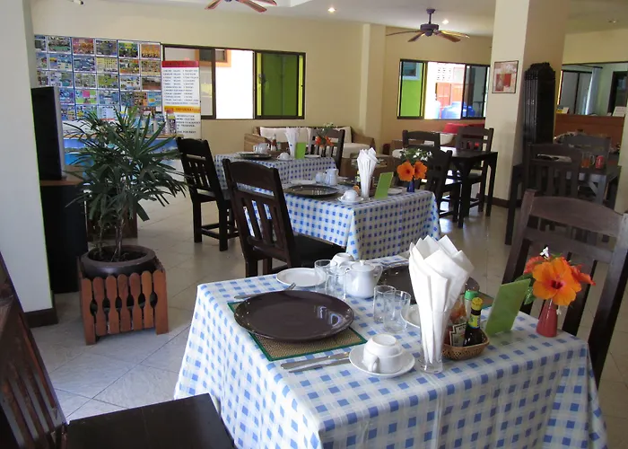 Sea Front Home Hotel - Patong Beach